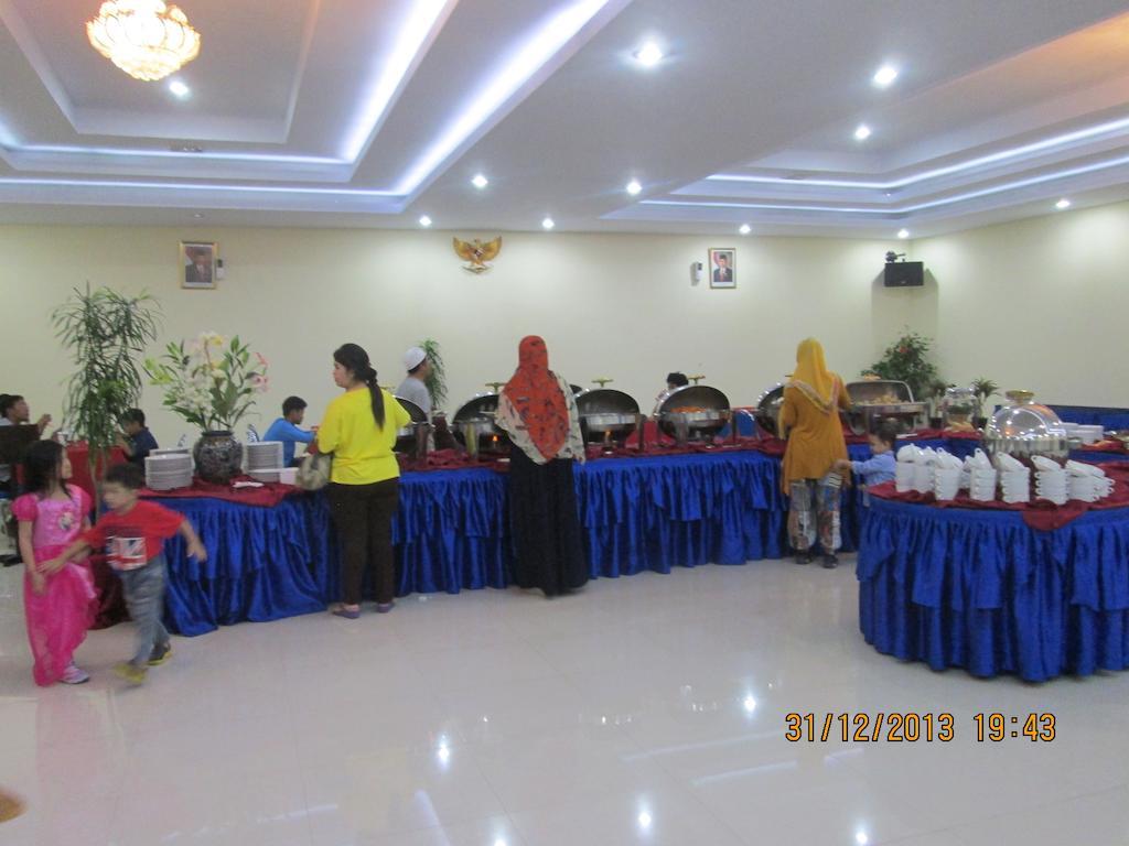 Gumilang Hotel Bogor Exterior photo