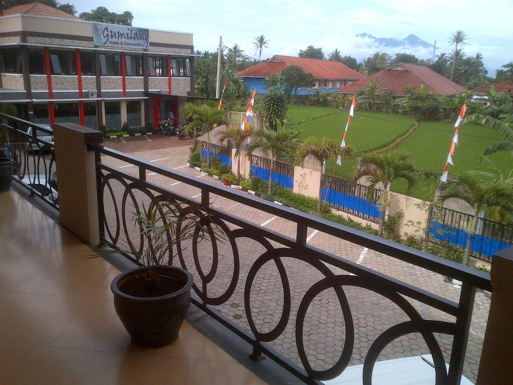 Gumilang Hotel Bogor Exterior photo