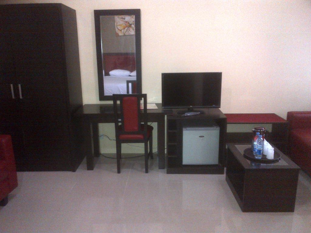 Gumilang Hotel Bogor Room photo