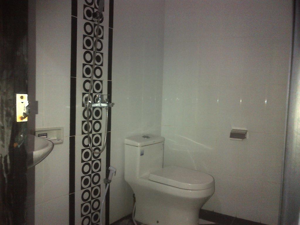 Gumilang Hotel Bogor Room photo