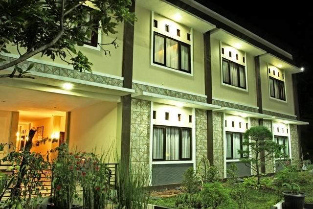 Gumilang Hotel Bogor Exterior photo