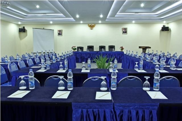Gumilang Hotel Bogor Exterior photo